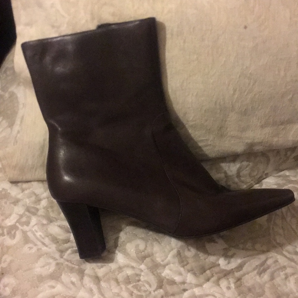 BOOTIES - Picture 2 of 2